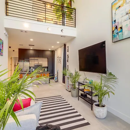 3 Mi To Dtwn Modern Townhome With Yard In Houston-2